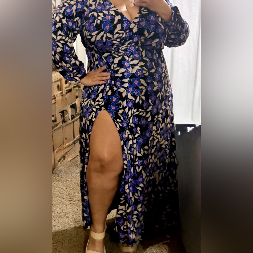 ELOQUII Black Floral V-Neck Midi Dress with Blue Flowers